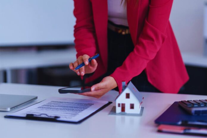 Perché si può sempre intestare la casa ai figli senza spese notarili