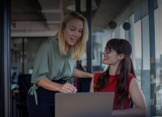 Incontro tra tradizione e innovazione nel mondo del lavoro
