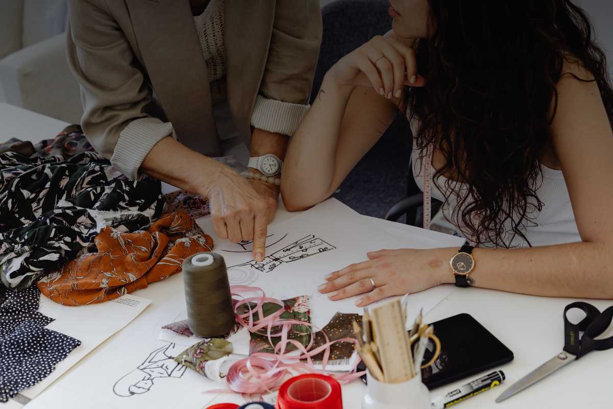 Lavoro e moda Lavoro e moda: storia e diritti di un’industria femminile e globale