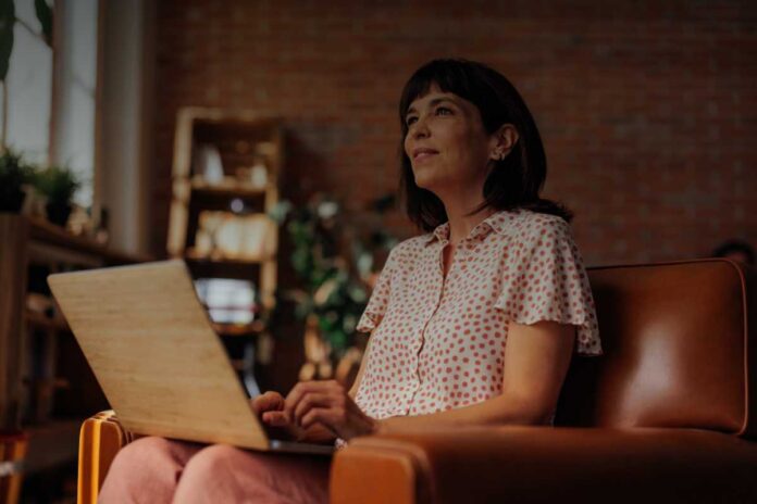 Lavoro e poesia: quando la parola diventa mestiere