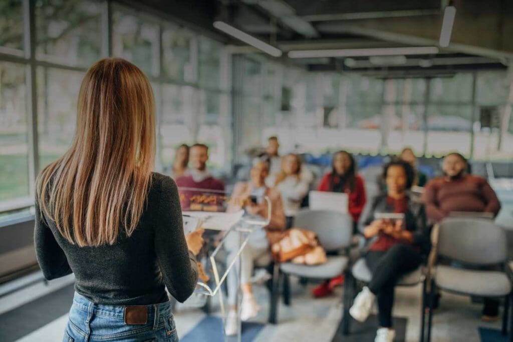 Importanza degli eventi di lettura per i poeti