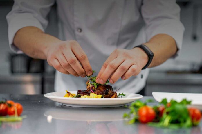 Turni di fuoco: equilibrio tra fatica e creatività in cucina