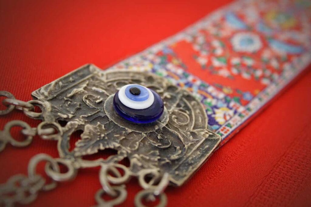 L'origine storica degli amuleti in ambito lavorativo